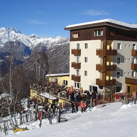 Rifugio Camparient בקתה *