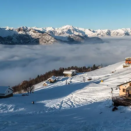 Rifugio Camparient شاليه سكوبيلو