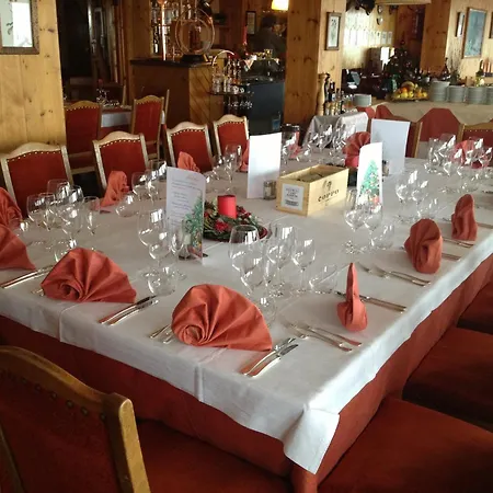 Rifugio Camparient شاليه سكوبيلو