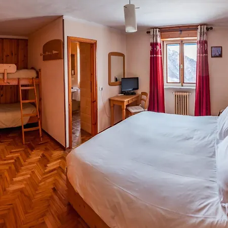 شاليه Rifugio Camparient *